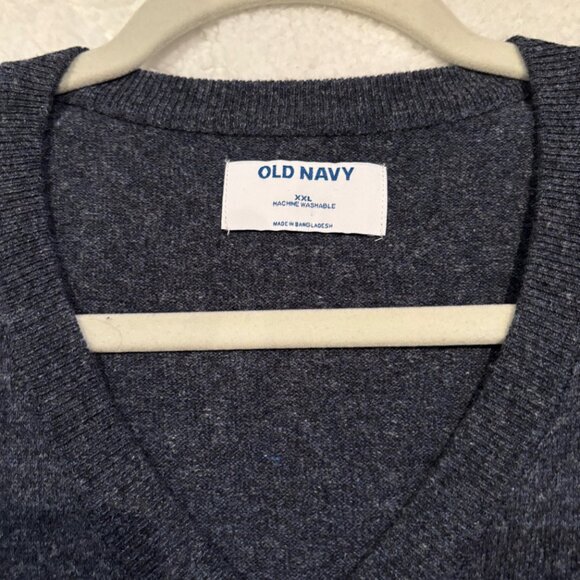 Old Navy - Men's V-Neck Sweater - Size XXL (2XL) - Picture 2 of 2